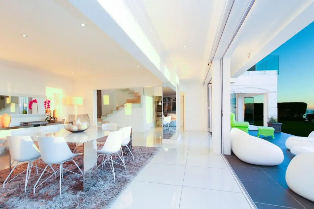 34 Theresa Avenue - Spectacular Villa with Panoramic Views