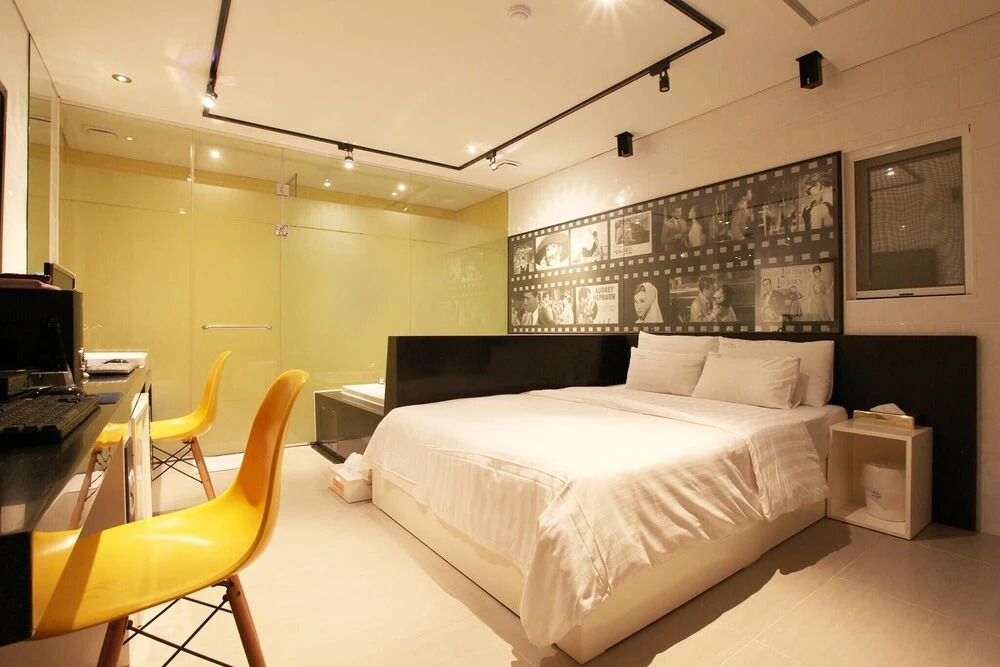 Hotel Pop Guri