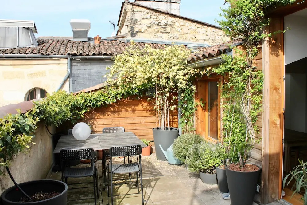 Sous les toits avec terrasse