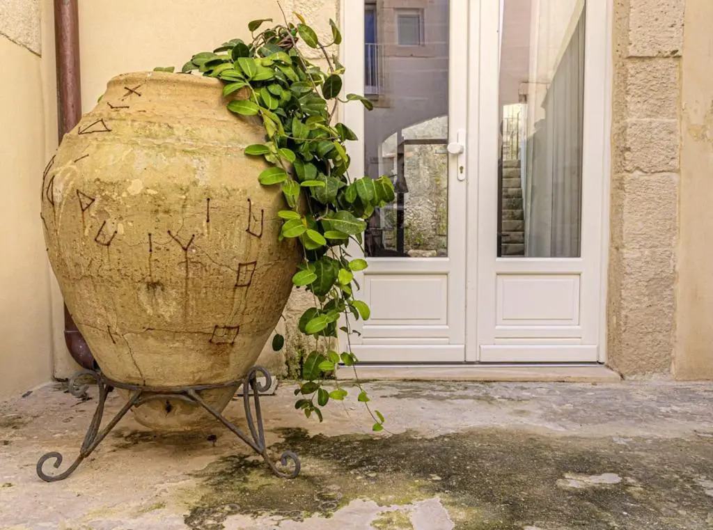 Apartment with one bedroom in Siracusa with balcony and WiFi 300 m from the beach