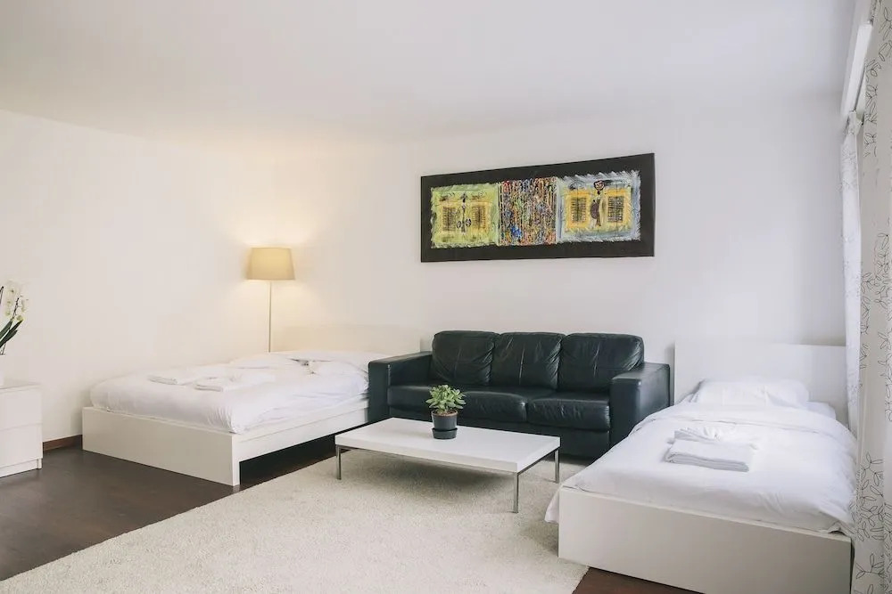 Elegant Apartment with POCKET WIFI !!!