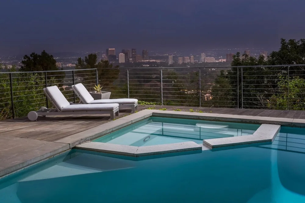 Villa High Views