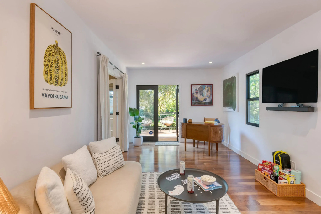 Silver Screen by Avantstay Luxe Backyard Escape