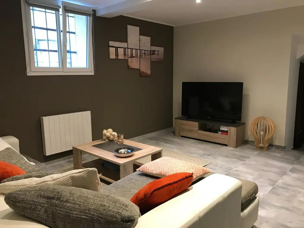 apartment (80m2) 3 bedrooms (up to 8 pers) town centre Menton