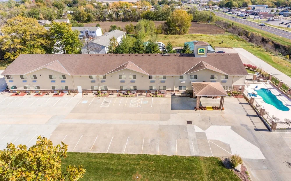 Wamego Inn and Suites