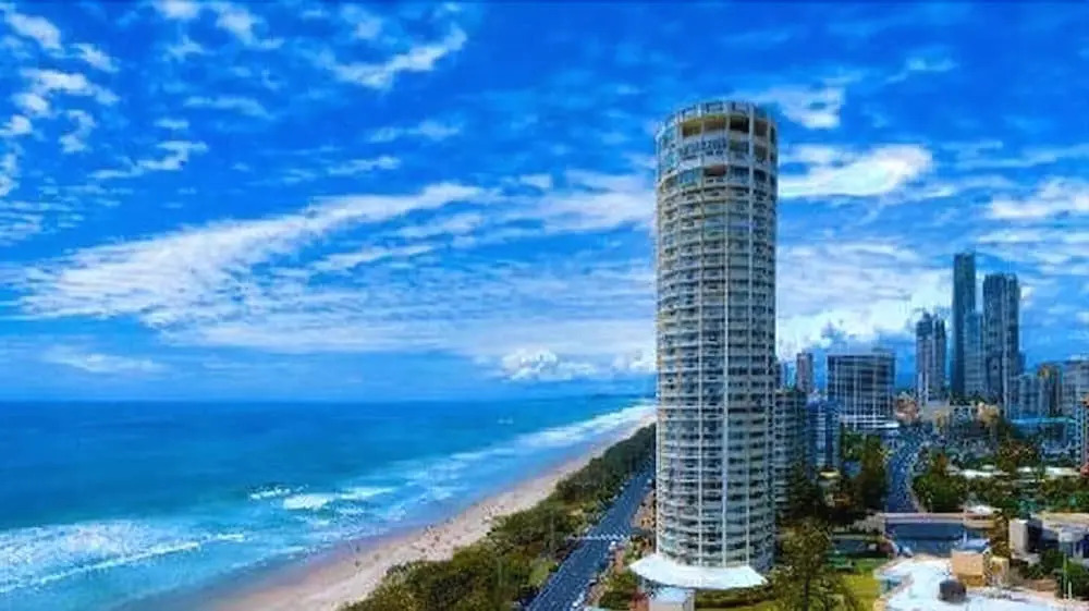 Oceanfront in Surfers Paradise Retreat