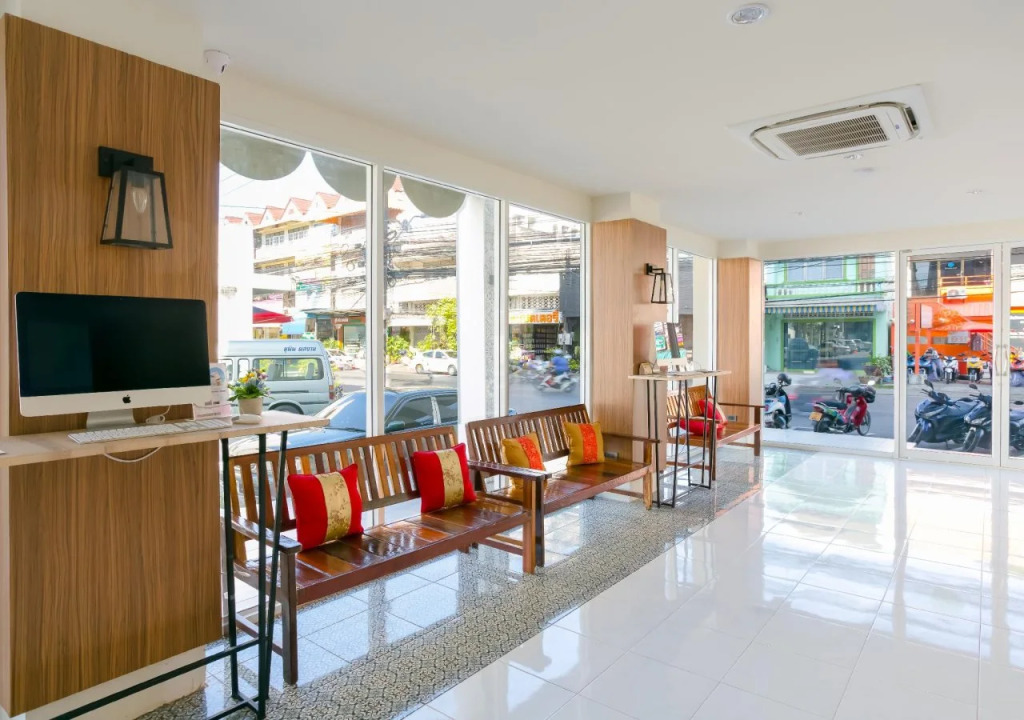 Montree Phuket Hotel