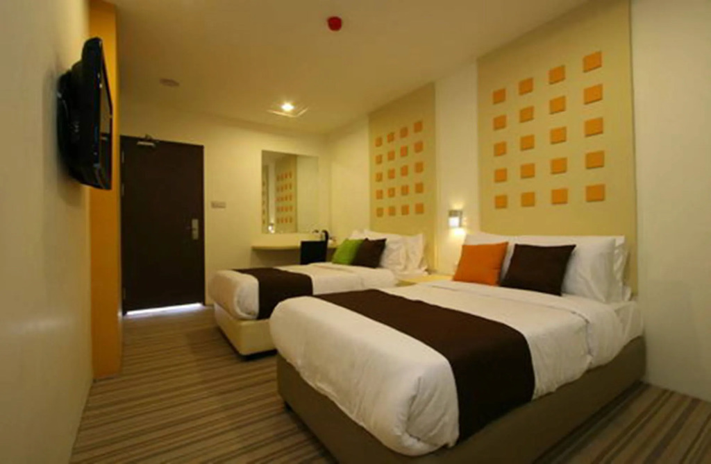 Hotel 98