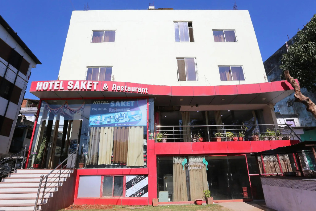 OYO 7828 Hotel Saket