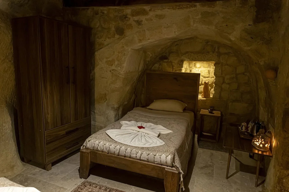 Feris Cave Suite Hotel