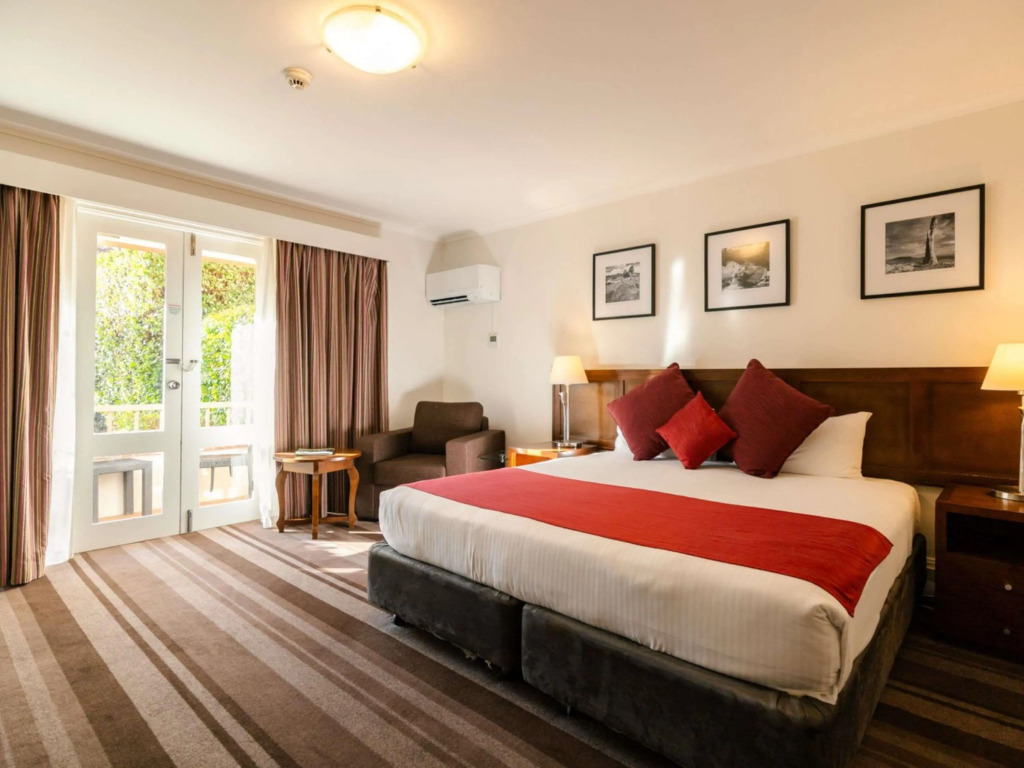 Mercure Canberra