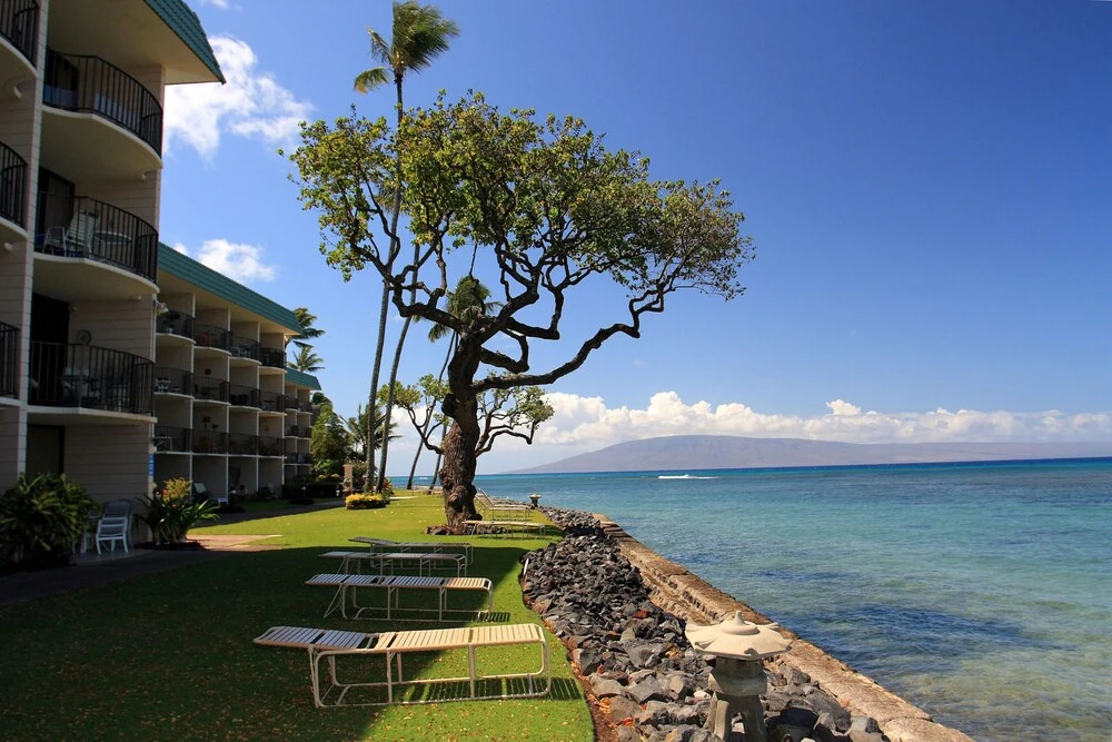 Kahana Reef 116 by RedAwning