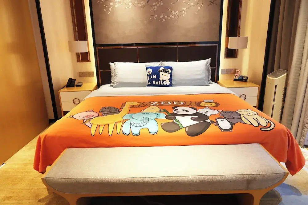 Serene Yuhua Hotel