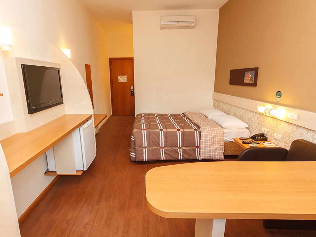 Hotel 10 Itajai/Navegantes