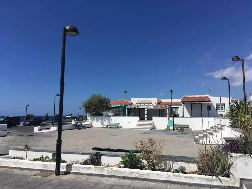 La Casa del Sol, Abades