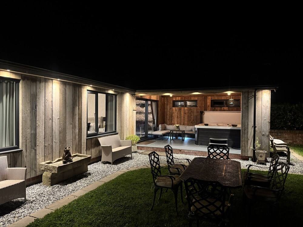 Wayside Lodge