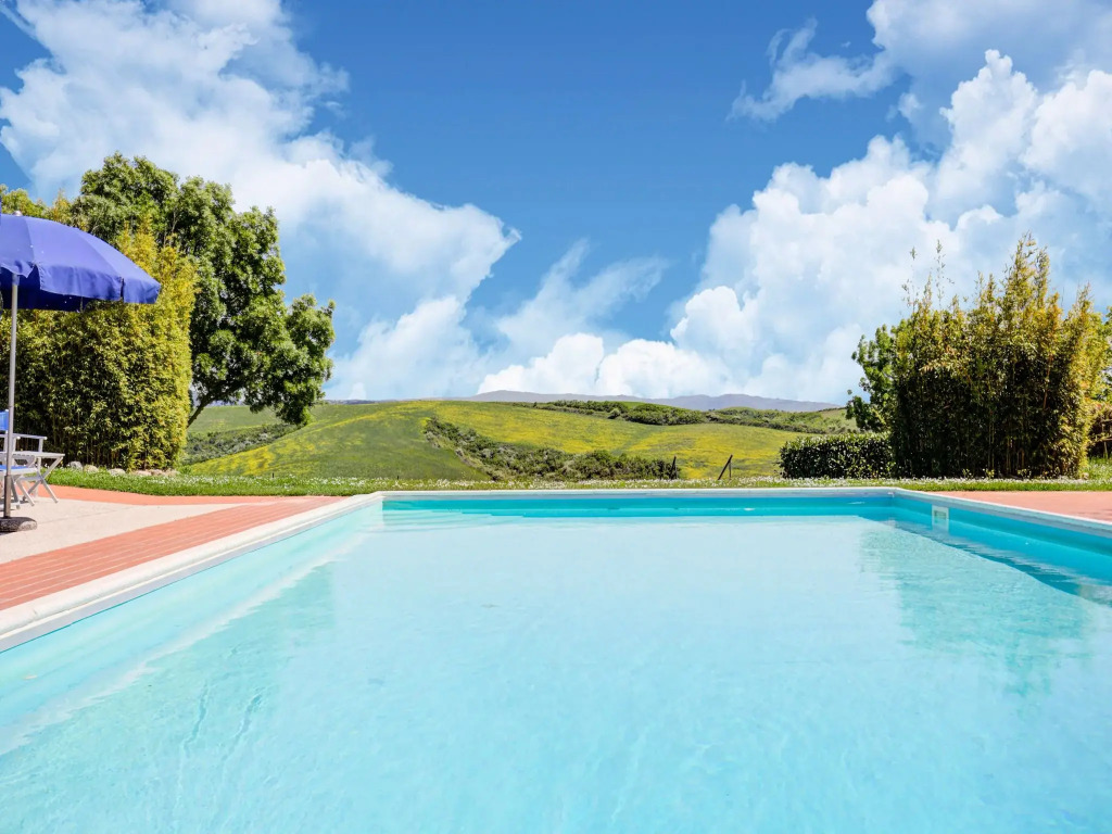 Typical Tuscan farmhouse with swimming pool and A/C