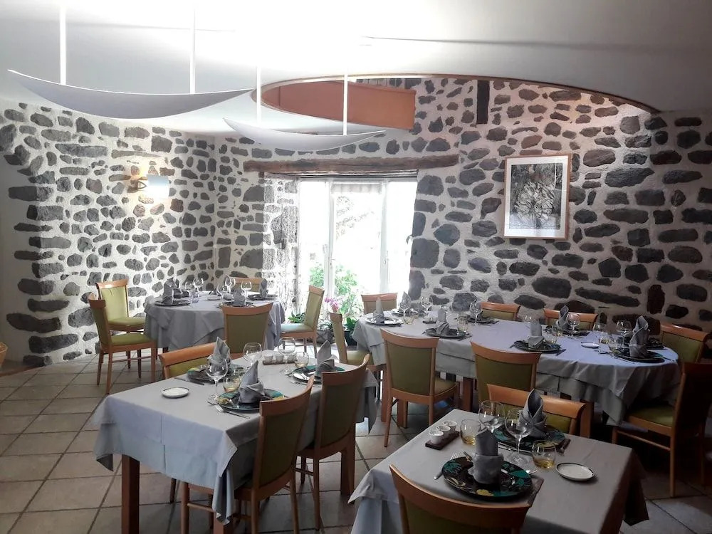 Logis Hotel du Midi