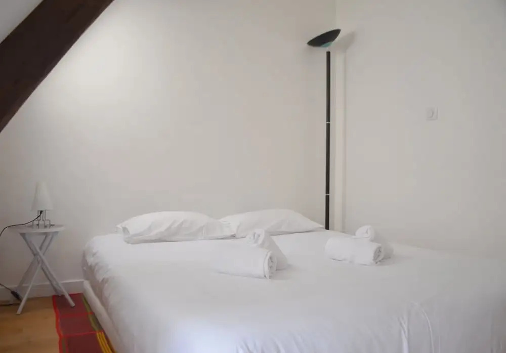 Top Floor Flat Near Bastille