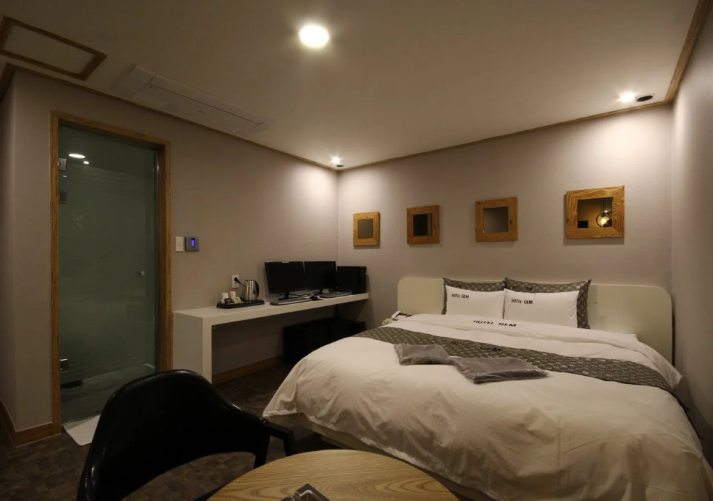 Hotel Gem
