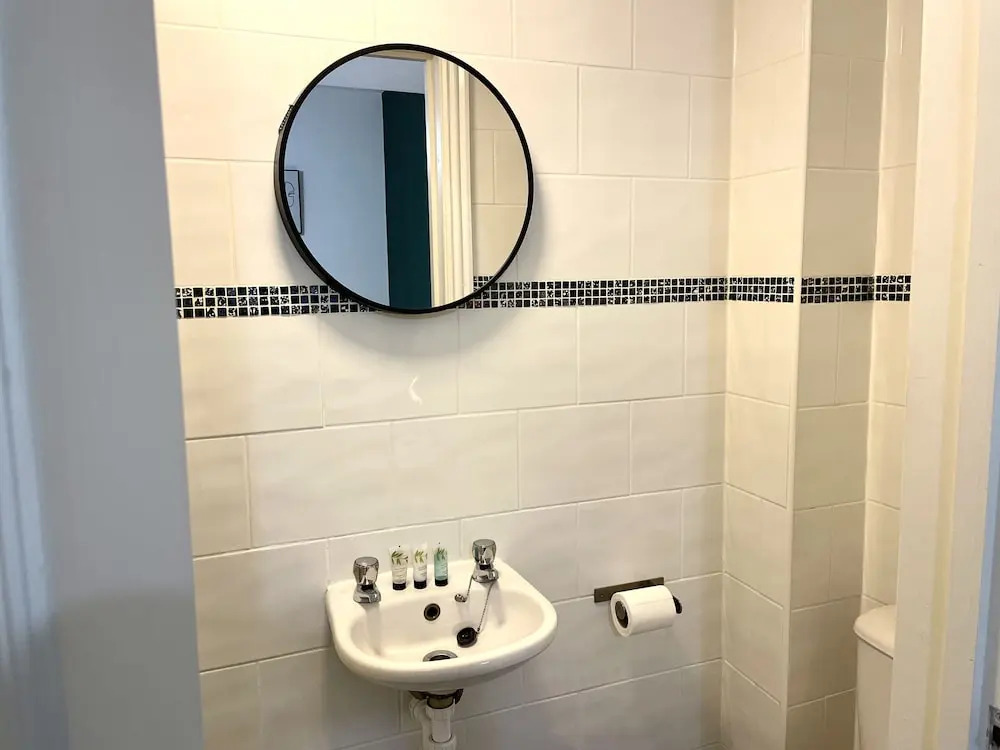 Vibrant 6 bed Stylish Home in Heart of Southsea