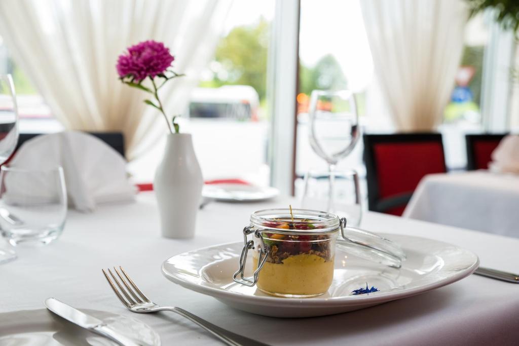 Avalon Hotel & Conferences