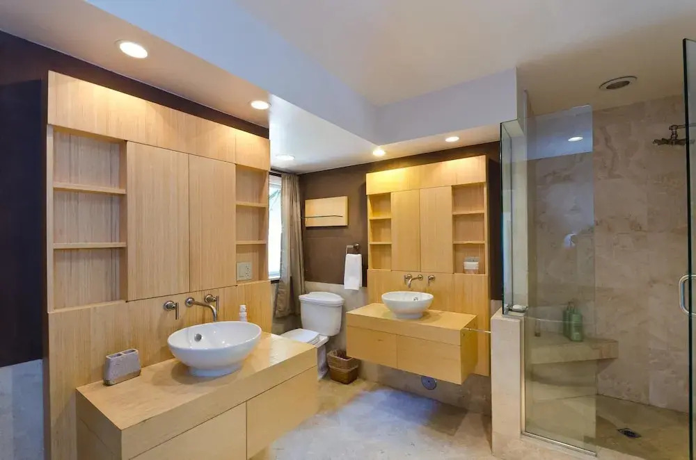 LA128 2 Bedroom Apartment By Senstay