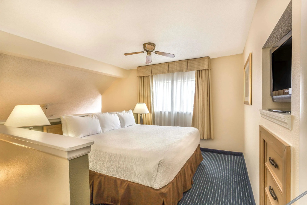 Hawthorn Suites by Wyndham Orlando International Drive