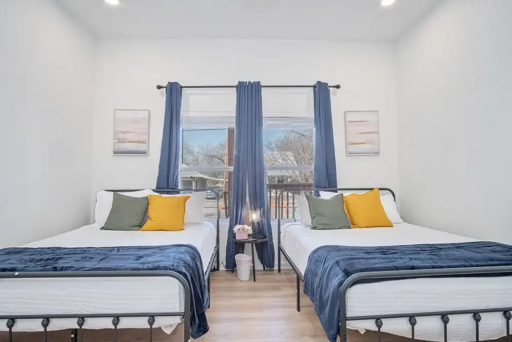 Feel Chill and Enjoy 4BR3BA Near Fun Riverwalk