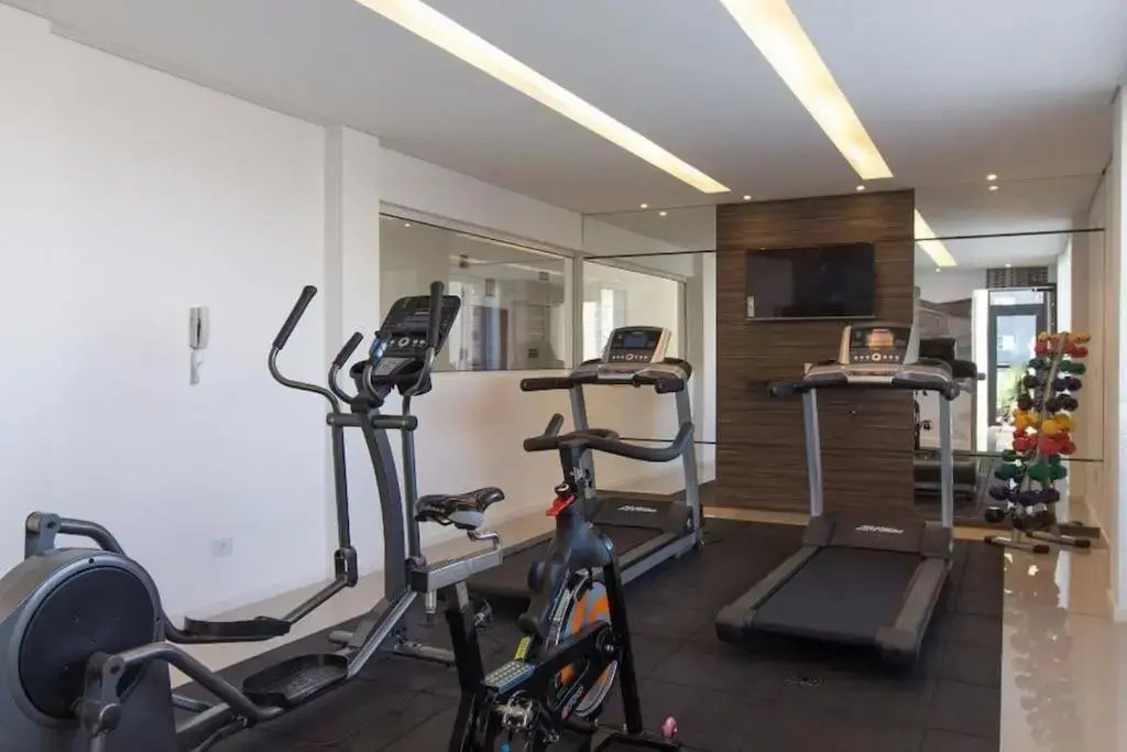 709- Apartamento Decorado Encantador, mobiliado, amplo, cozinha completa, Excelente localização no Rebouças