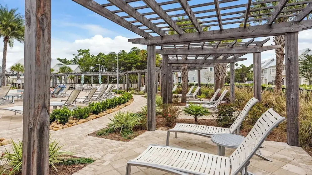 Pet Friendly & A Minute From Prominence Pool, Sleeps 8