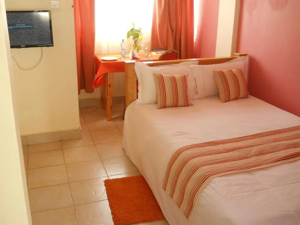 Maya Hotel
