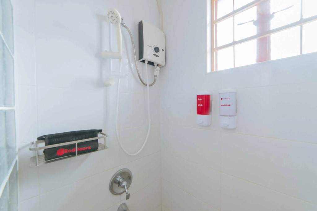 RedDoorz Plus @ Starhomes Olivianville