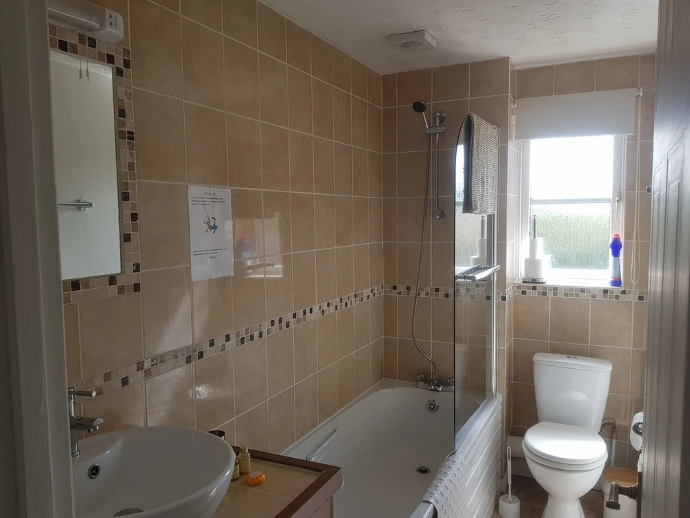 Charming 2-bed House in Torquay