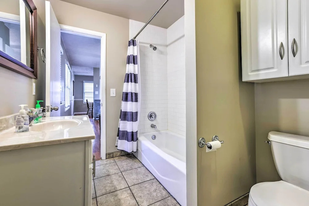 Family-friendly Omaha Home ~ 5 Mi to Dtwn!