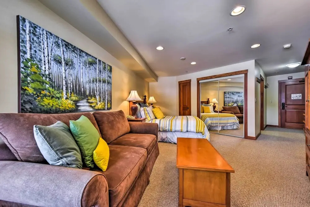 Ski-in/ski-out Solitude Resort Condo w/ Mtn Views!