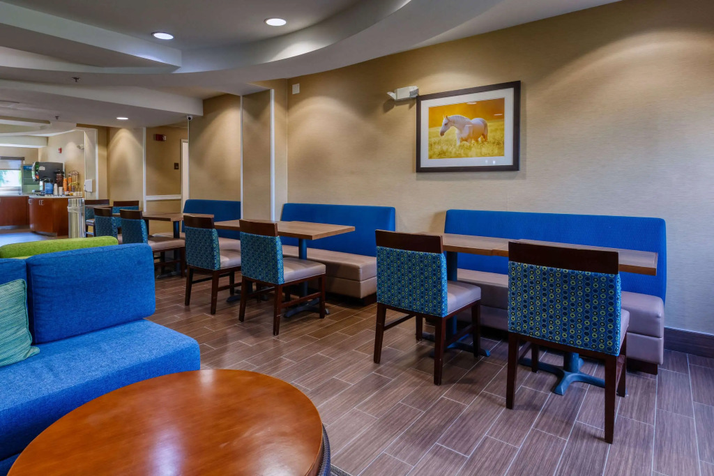 Comfort Inn & Suites Shepherdsville - Louisville South
