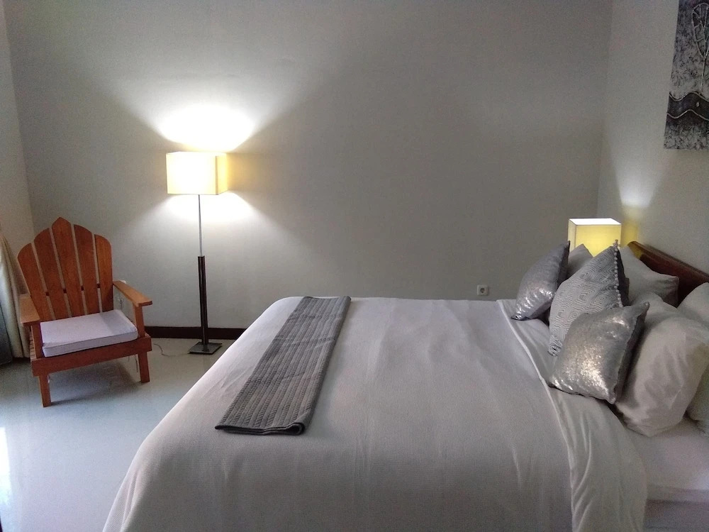 5 Bedrooms Legian and Seminyak Private Pool Villa