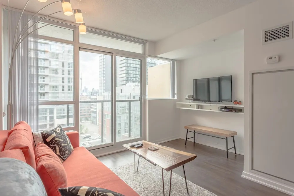 AOC Suites - Luxury Condo - City/CN Tower View