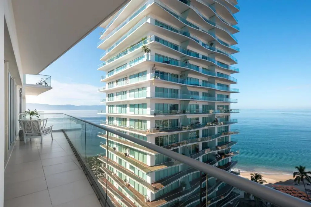 ICONTower2-1401 Icon - Panoramic Views Ocean, Beach, Best Pool