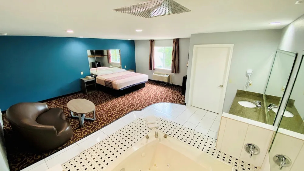 Home Place Inn and Suites-Hobby