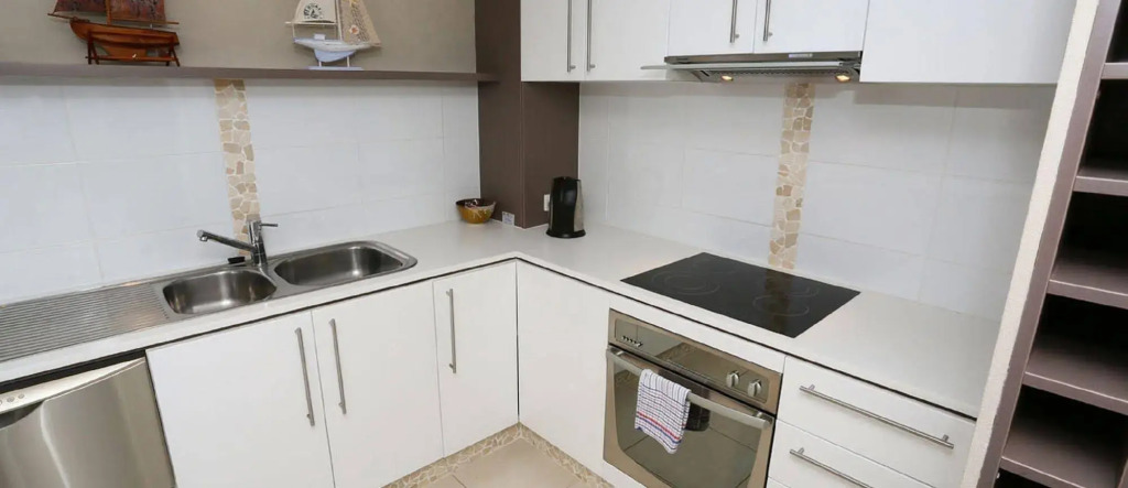 Biarritz Apartments Gold Coast