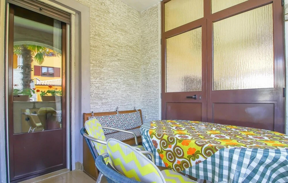 Beautiful Apartment in Porec With Wifi and 2 Bedrooms