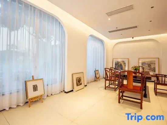 seaward silk road aet hotel