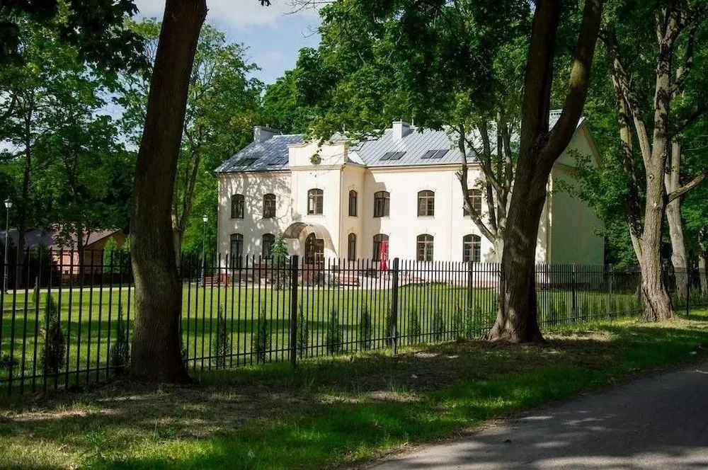 Modlin Palace