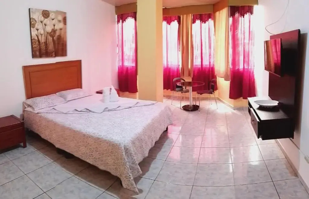 Olmedo Plaza Hotel