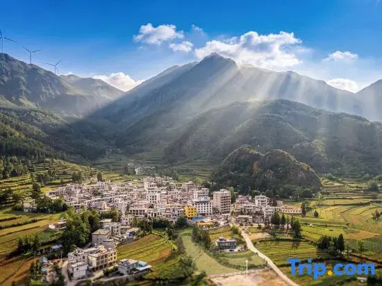 Panzhou Wumeng Grand Prairie Yunxi Yashe Homestay