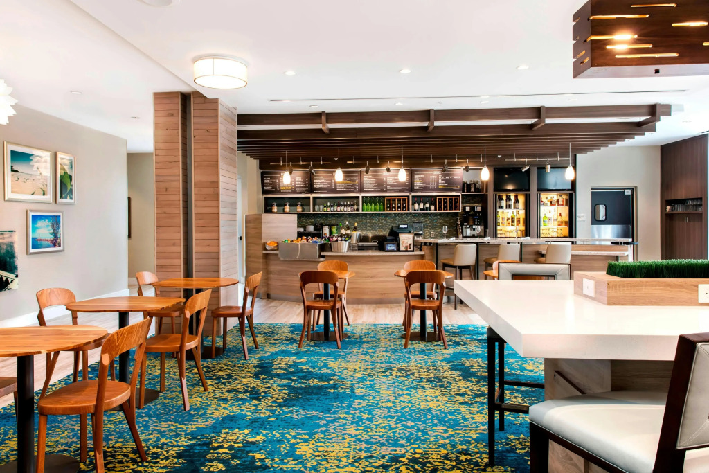 Courtyard by Marriott Faro Blanco Resort