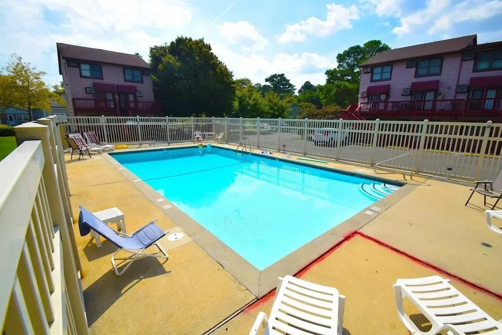Nanticoke Square 207b 2 Bedroom Townhouse by RedAwning