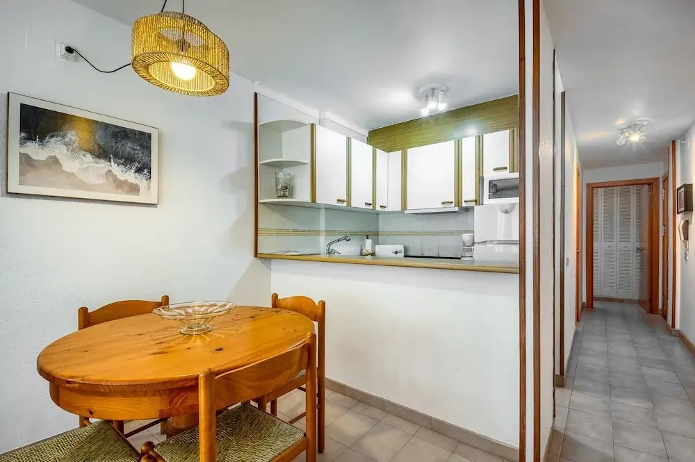 Apartment in Roses Near Platja del Eastrell